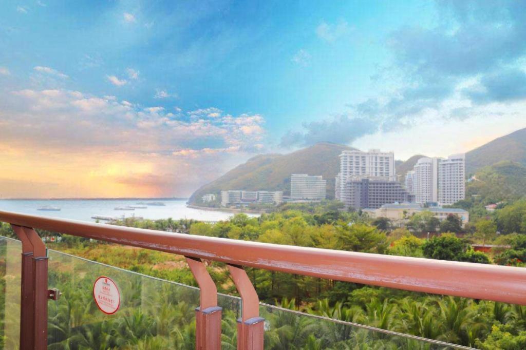ซานยา เซี่ยงไฮ้ หัวถิง บูทิก รีสอร์ต โฮเต็ล Hotel ซานย่า ภายนอก รูปภาพ